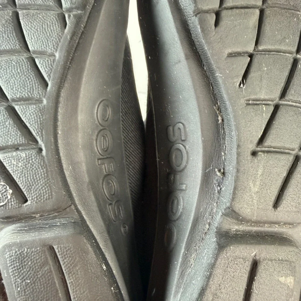 OOFOS OOmg eeZee Low Recovery Shoe Black Slip Ons Womens 8.5